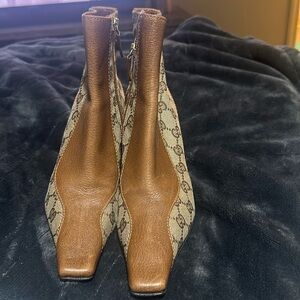 Women Gucci shoe-boots size 5 1/2